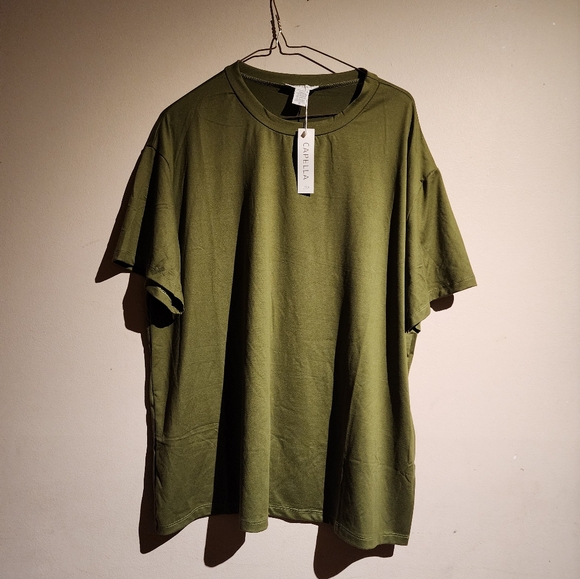 Capella  Apparel Oversize Basic Short Sleeve Crew Neck T-shirt - Picture 2 of 8